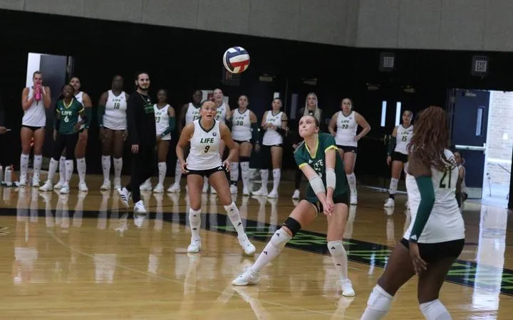 Women's Volleyball Bounces Back with Clean Sweep over Wesleyan