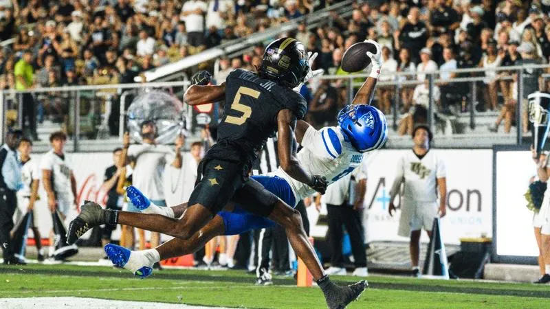 Dorsey Snags Two Touchdowns at UCF