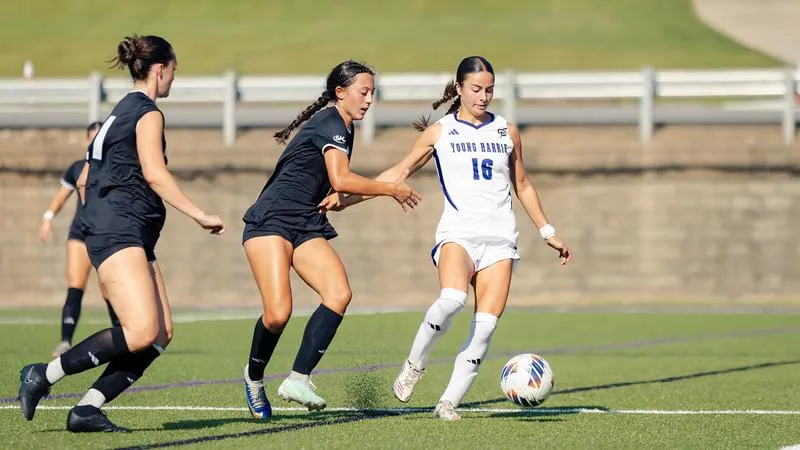 YHC earns 5-2 road win over Converse