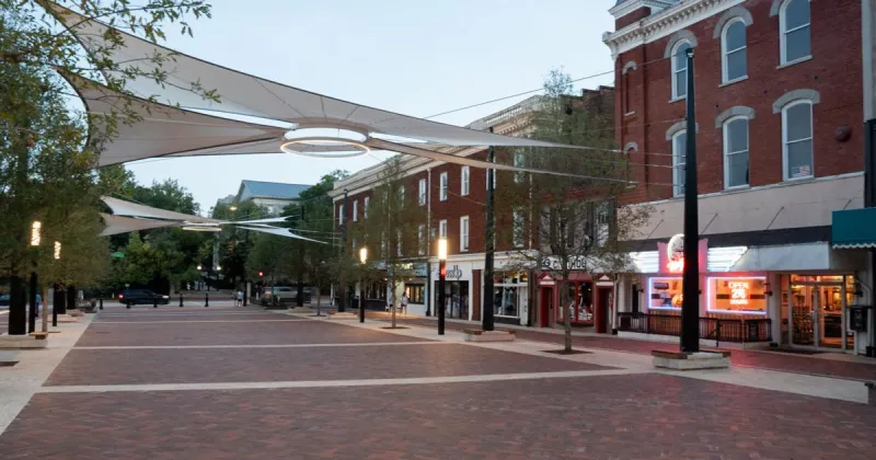Athens redesigns downtown college square