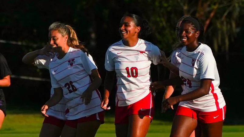 Blazers Split Spoils with Badgers