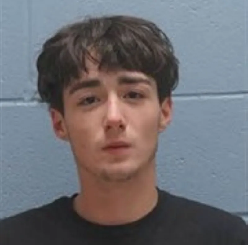 Smiths Station teen held on $25K bond for stabbing juvenile
