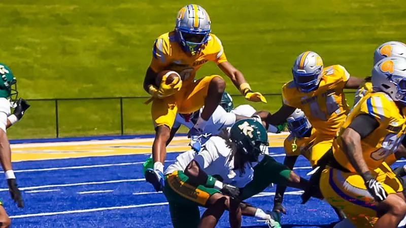 Rams Late Comeback Falls Short, Thorobreds Hold On
