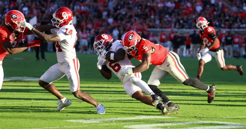 Career days for linebackers power the Georgia defense past Oklahoma