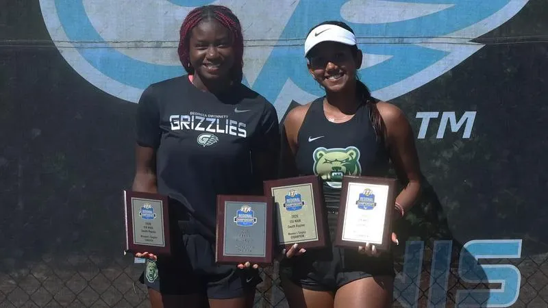 Women's Tennis Players Sweep ITA South Regional Titles