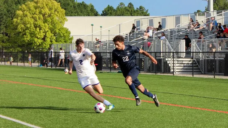 (RV) Roadrunners Drop Defensive Battle to No. 5 William Carey (Miss.)