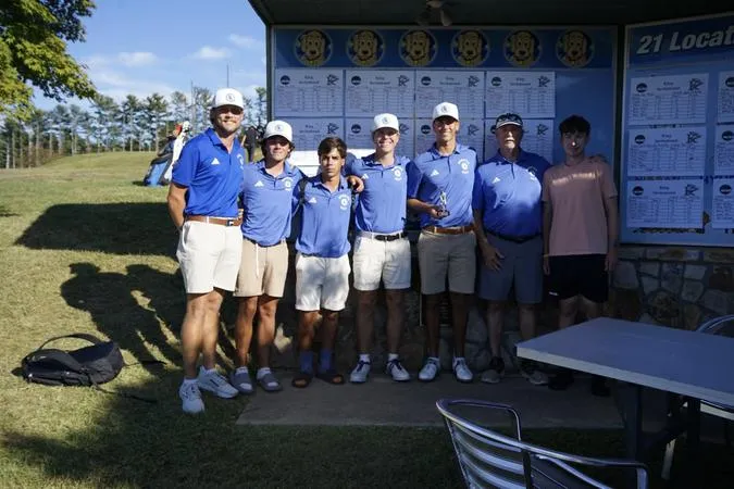 Men's Golf Finishes as Runners Up in King Fall Invitational