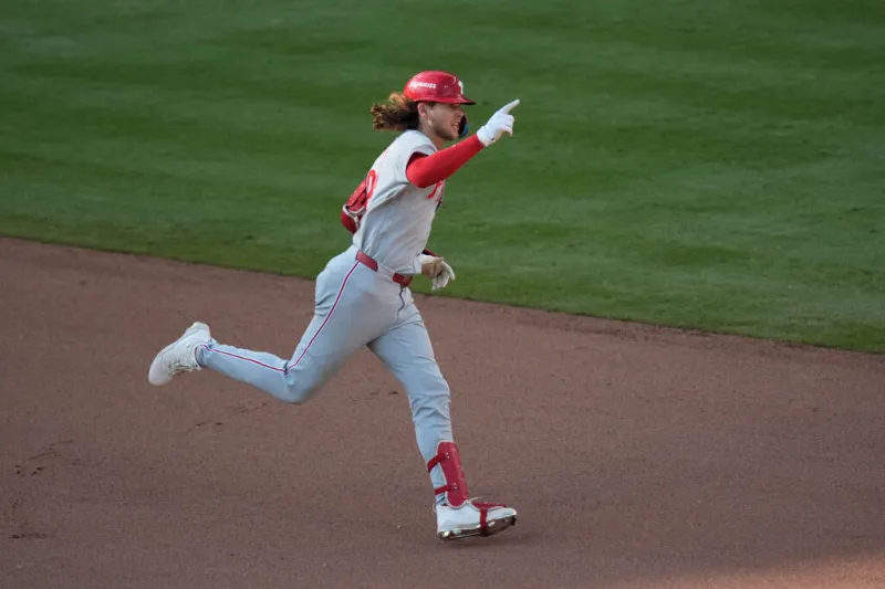 Bohm homers in 10th as Phillies beat Braves 4-3 to force Game 3