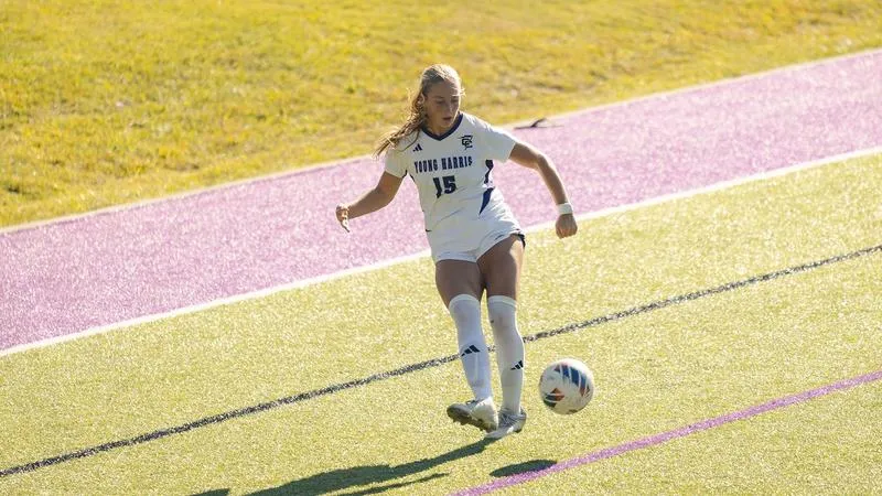 YHC rolls past Erskine for Conference victory