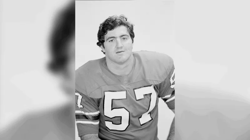 Former Falcons center Jeff Van Note, a six-time Pro Bowl center, dies at 80