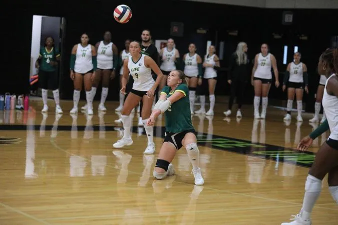 Women's Volleyball Gets Back on Track with Sweep over Faulkner