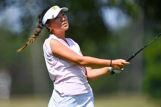 Women's Golf Flies Up to Knoxville for Mercedes-Benz Intercollegiate
