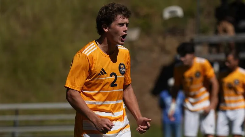 Men's Soccer Pulls Off Dramatic, Shorthanded Win Over Buffaloes
