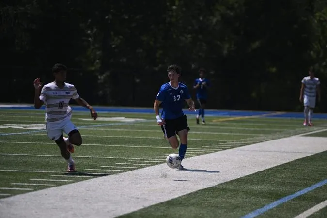 Men's Soccer Draws With King on the Road