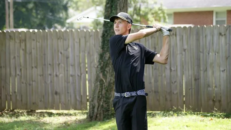 Owls Open October in Kentucky at Cullan Brown Collegiate