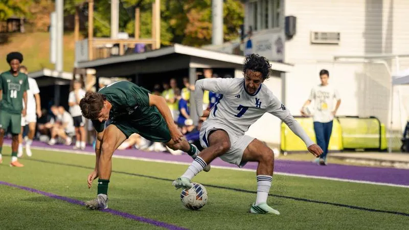 Mountain Lions Pick Up 2-0 Win on Senior Day