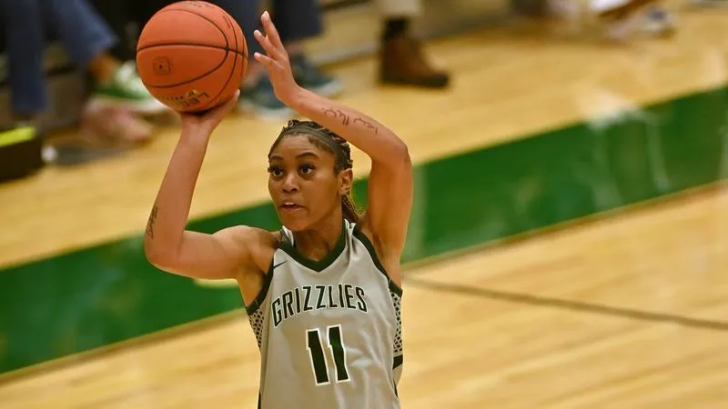 Women's Basketball Featuring Taller Frontcourt This Season