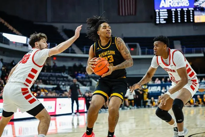 Owls Second in CUSA Preseason Poll; Simpson and Taylor Earn Preseason All-CUSA