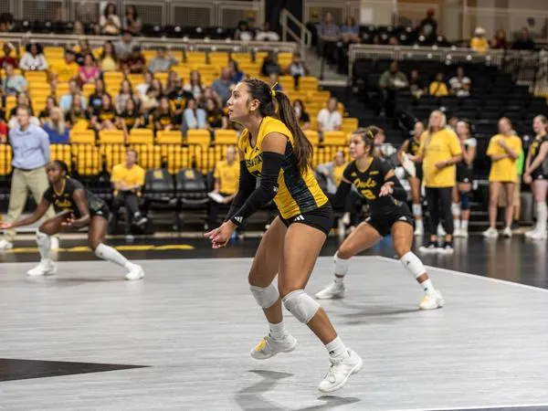 Weekend Road Trip Awaits Owls at Delaware
