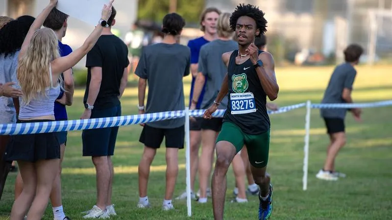 Men's Cross Country Records Top-10 Finish at Warhawk Invitational
