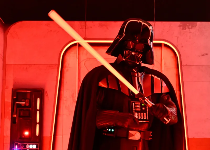 Lightsaber Darth Vader used in 'I am your father' duel in 'Empire Strikes Back' goes up for auction
