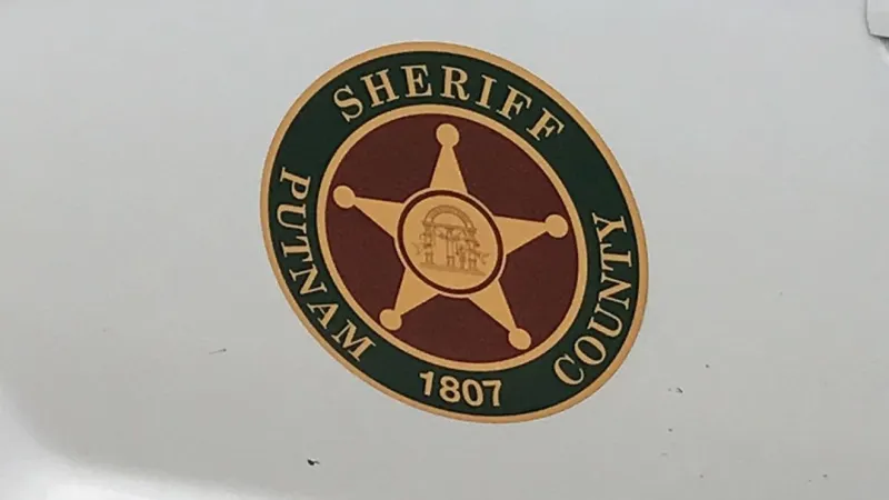 Sheriffs investigate fatal Putnam County crash after iPhone alert triggers response
