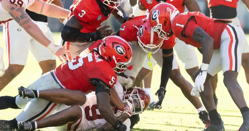 Halftime Observations: Georgia trails Alabama 14-10