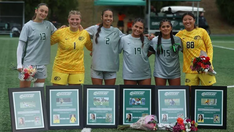 Women's Soccer Falls on Senior Day