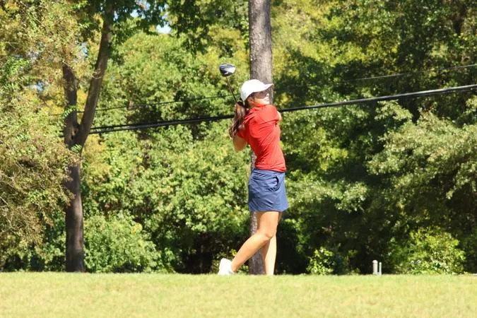 Arroyo Leads Cougars to Seventh-Place Finish