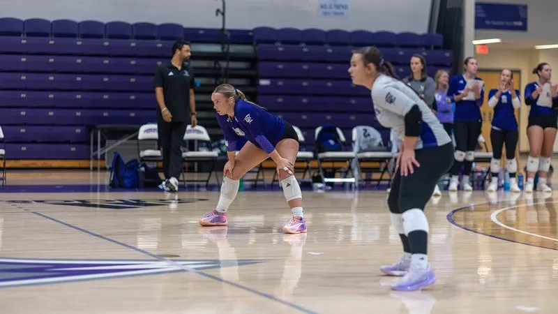 YHC falls in straight sets to Shorter