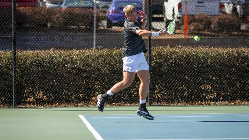 Ducariu Surges into Main Draw, Doubles Pairs Record Wins at ITA Regionals