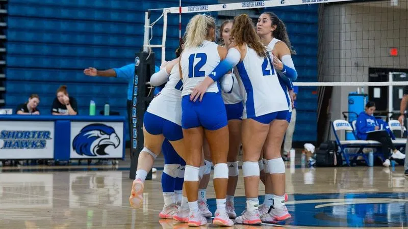 Volleyball Earns Third Straight Home Victory with 3-1 Win Against Lees-McRae