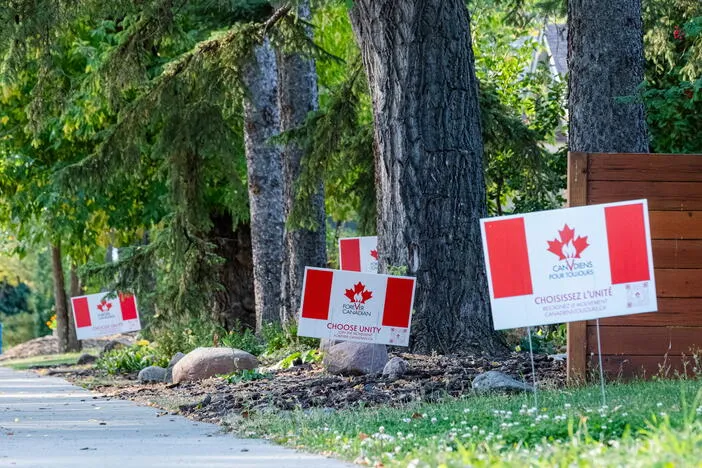 Alberta voters weigh future in Canada