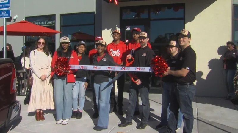 Raising Cane's opens first Macon restaurant on Riverside Drive with ribbon-cutting