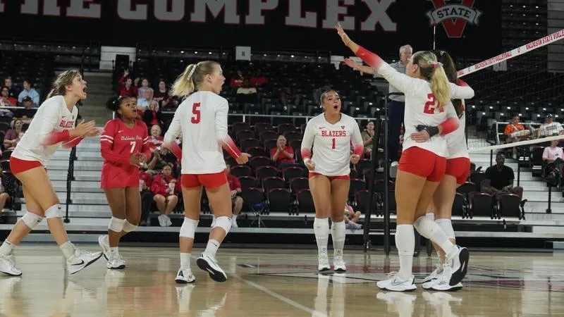 Blazers Kick Off the Week with a Sweep