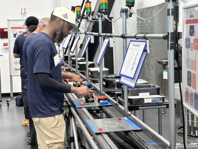 Nine states shed jobs in the past year