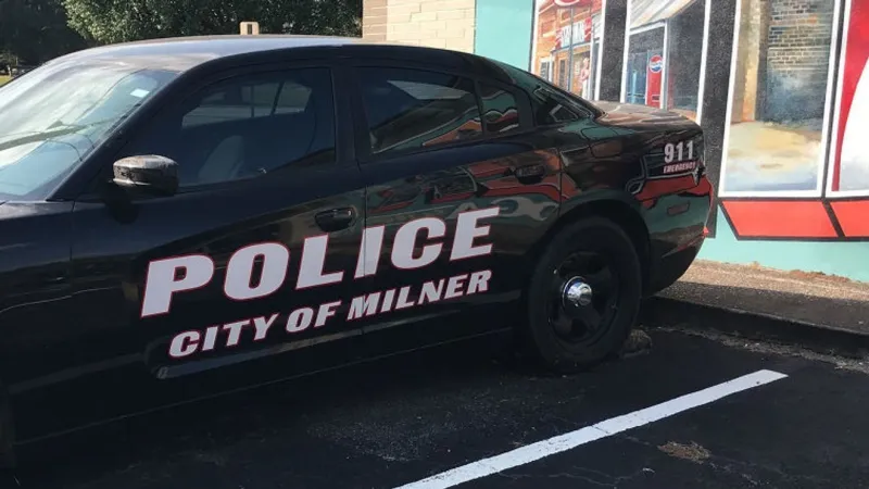 Milner's whole police force and its city manager resigns