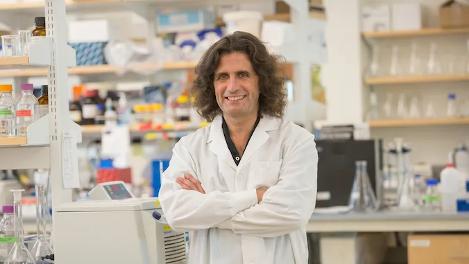 International cancer research award honors UH researcher's pioneering discoveries