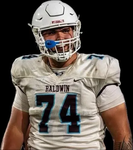 Baldwin football star commits to play for Utah State