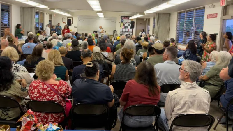 Hawai'i County officials meet with South Kona residents impacted by 6.0-magnitude earthquake