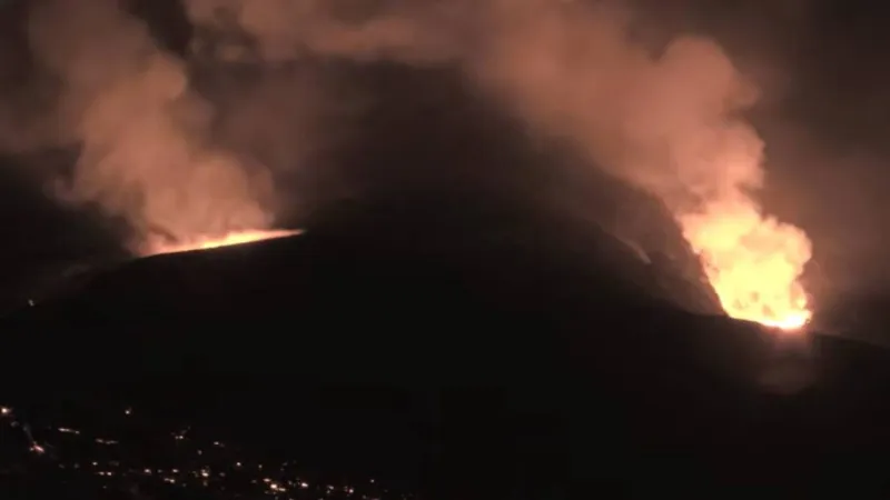 Glow, spatter and short overflows: Kilauea begins to gear up for historic Episode 48 fountaining