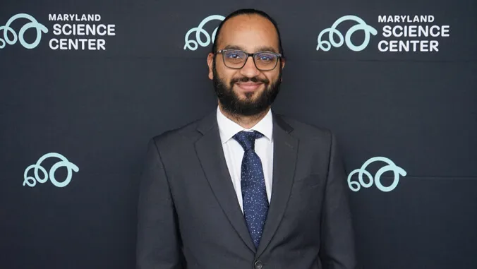 UH astronomy alumnus honored as outstanding young scientist