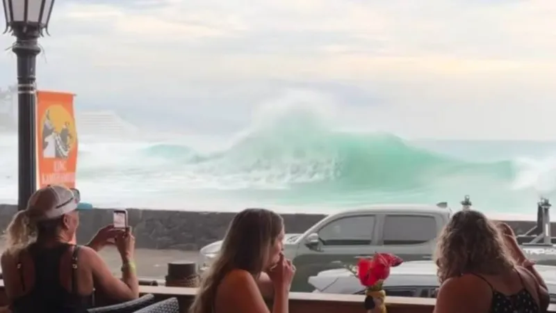 Raging: 'Jaw-dropping' surf on display along Big Island south-facing shores as south-southwest swell peaks