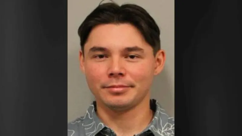 Honoka'a man faces 10 charges including resisting order to stop, excessive speeding after night of reckless driving