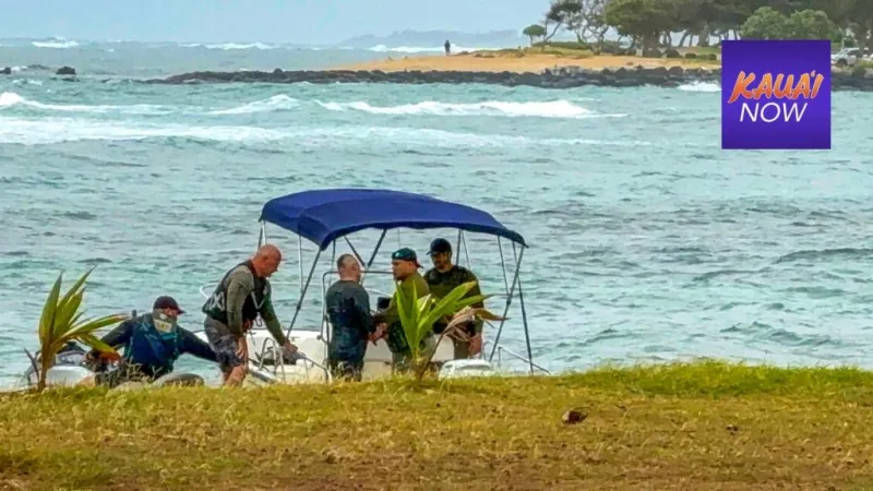 Manhunt ends for Kauai murder suspect in water behind Kapaa Public Libary; Billy Sinclair taken into custody