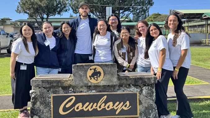 UH Mnoa, Kohala High exchange knowledge in hands-on collaboration