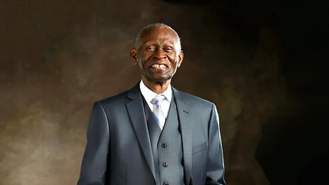 American historian, professor, author and civil rights expert to speak at UH Mnoa