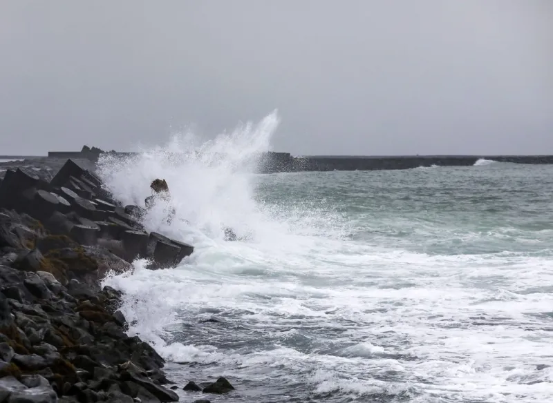 National Weather Service warns of high surf along Hawaii Island's south shores