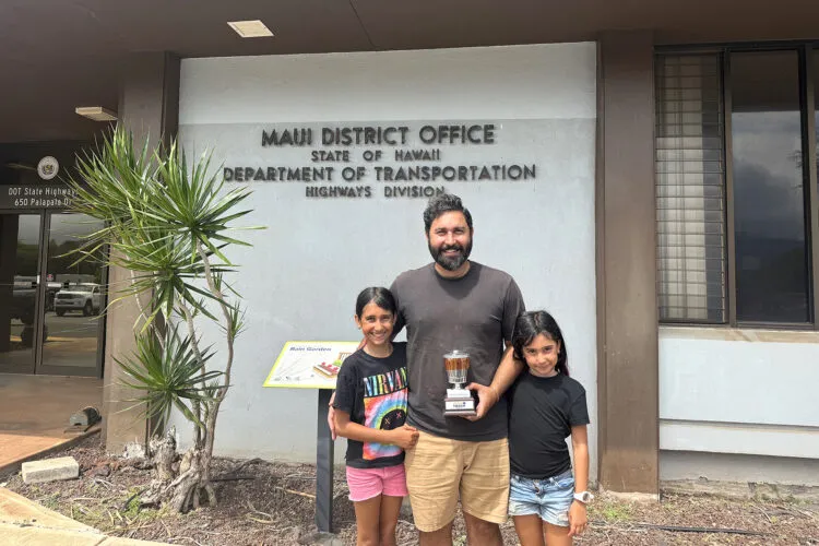 Baha'is of Wailuku wins Dash for Trash title