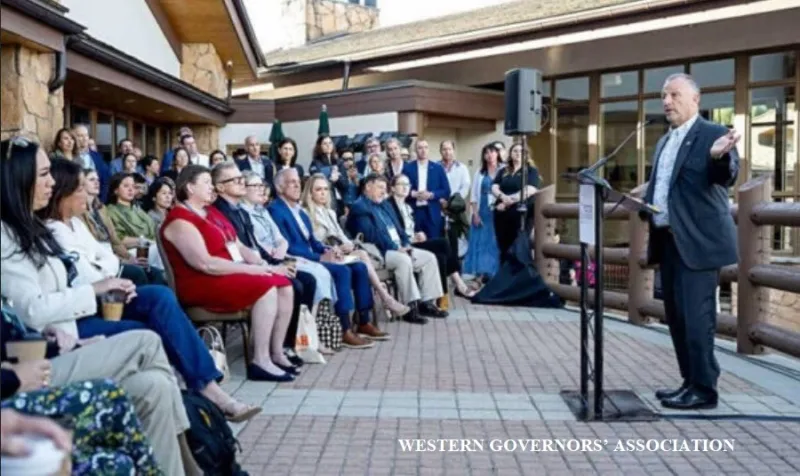 Green to host Western Governors' Association winter meeting, Lazar sworn in as Honolulu's 13th police chief, UH to decommission 3rd Mauna Kea telescope, more news...